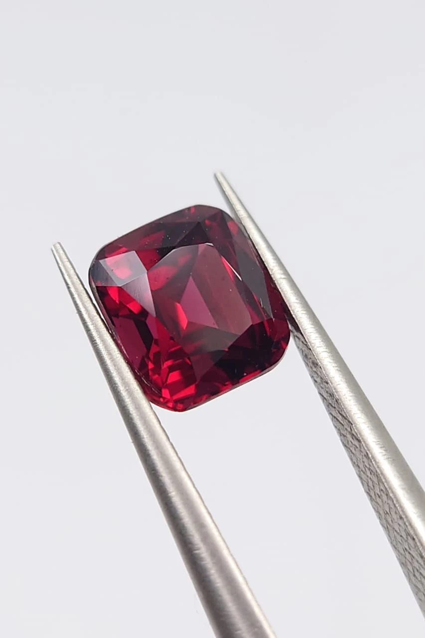 1.74ct Natural Rhodolite Garnet Loose Gemstone From Tanzania — view 6